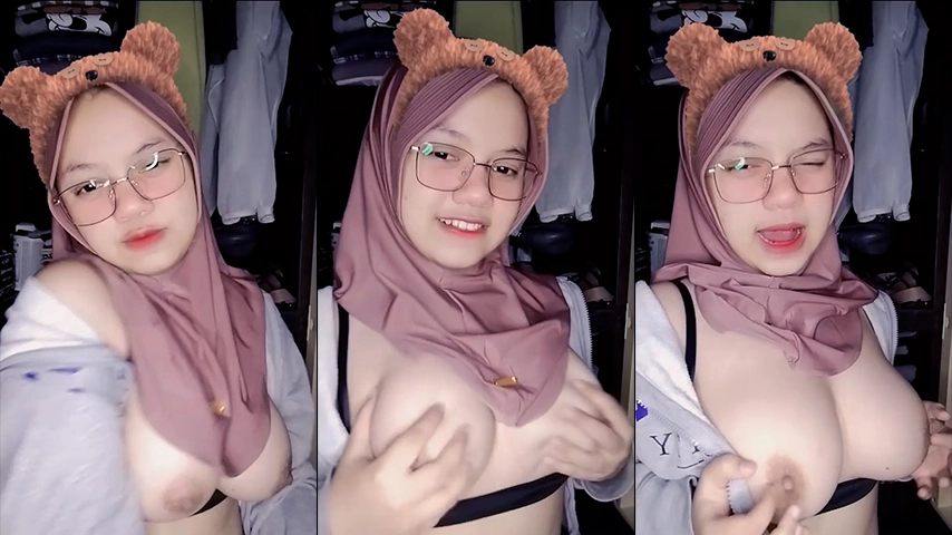 Bokep Indo Fitri Cewek Hijab Toge Montok 01