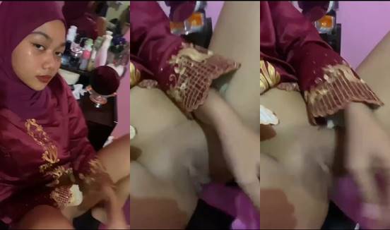 Gudang bokep colmek jilbab pakai dildo pink