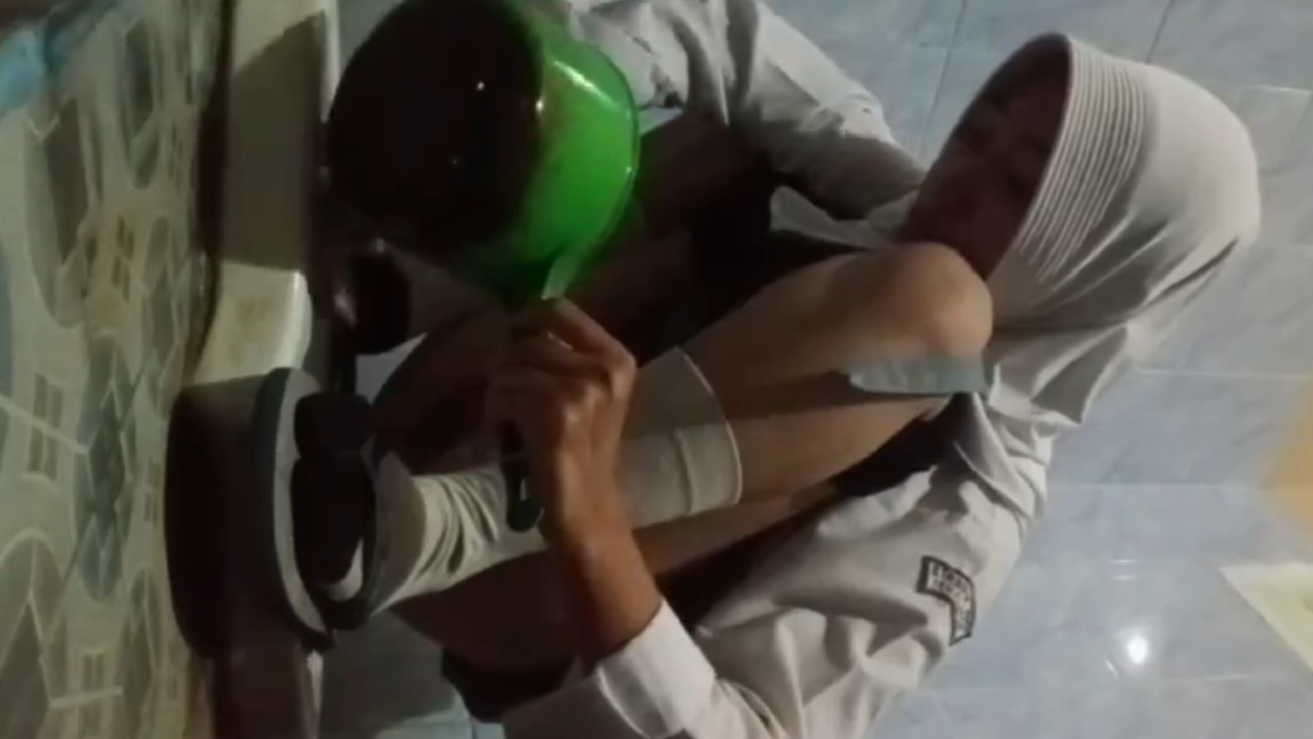 Izin Ke Toilet Untuk Main Memek