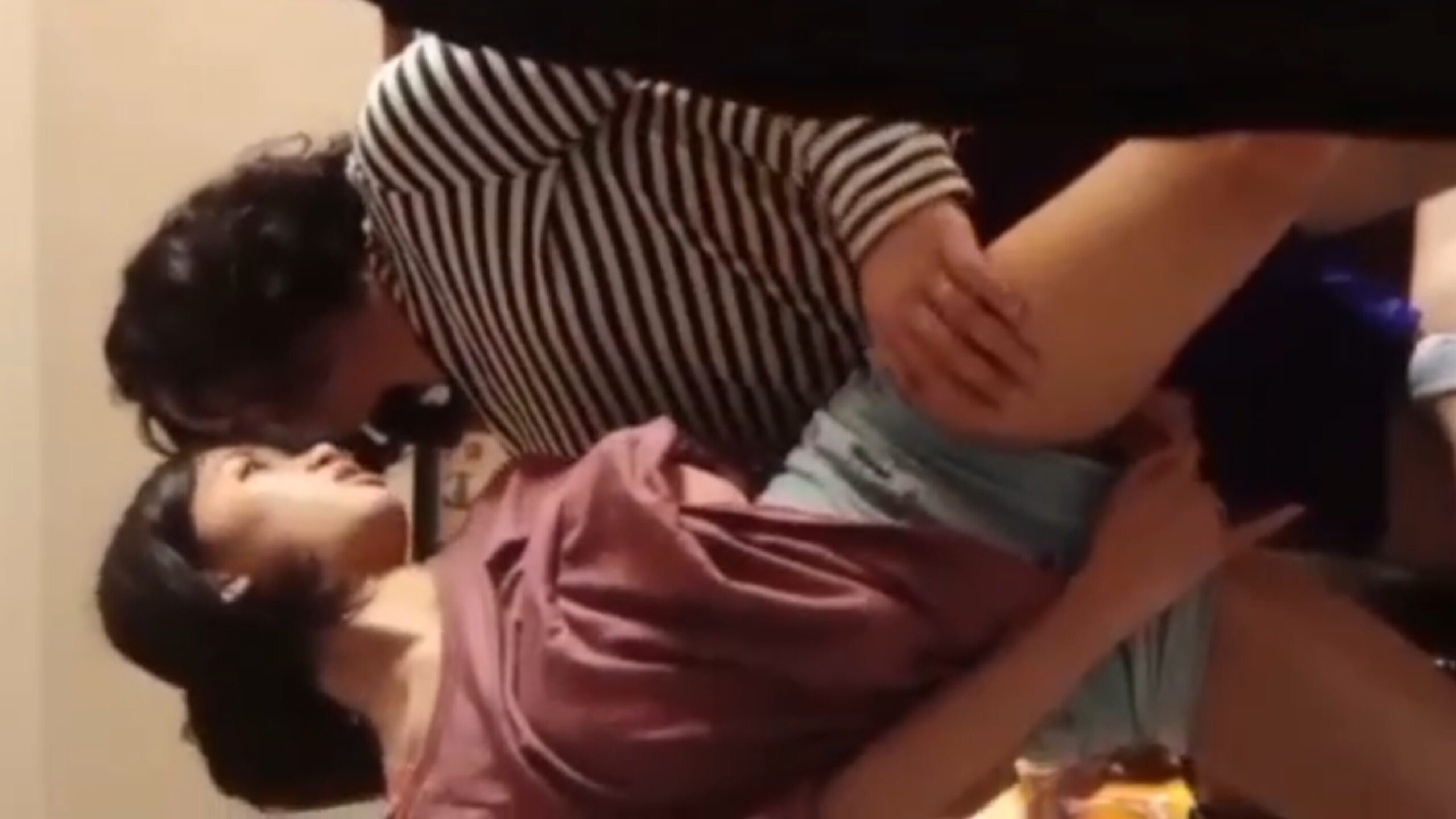 Bokep Ngentot Sama Sepupu Hampir Ketahuan Mama