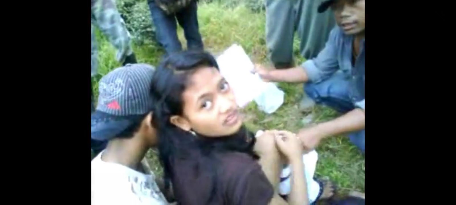 Ketangkap basah Ketahuan Mesum di kebun teh Bokep