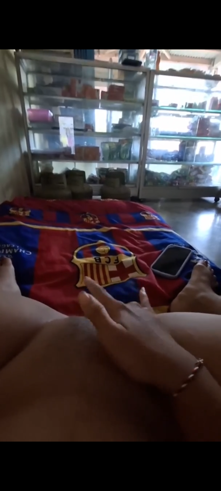 Saat toko sepi Bokep Birahi