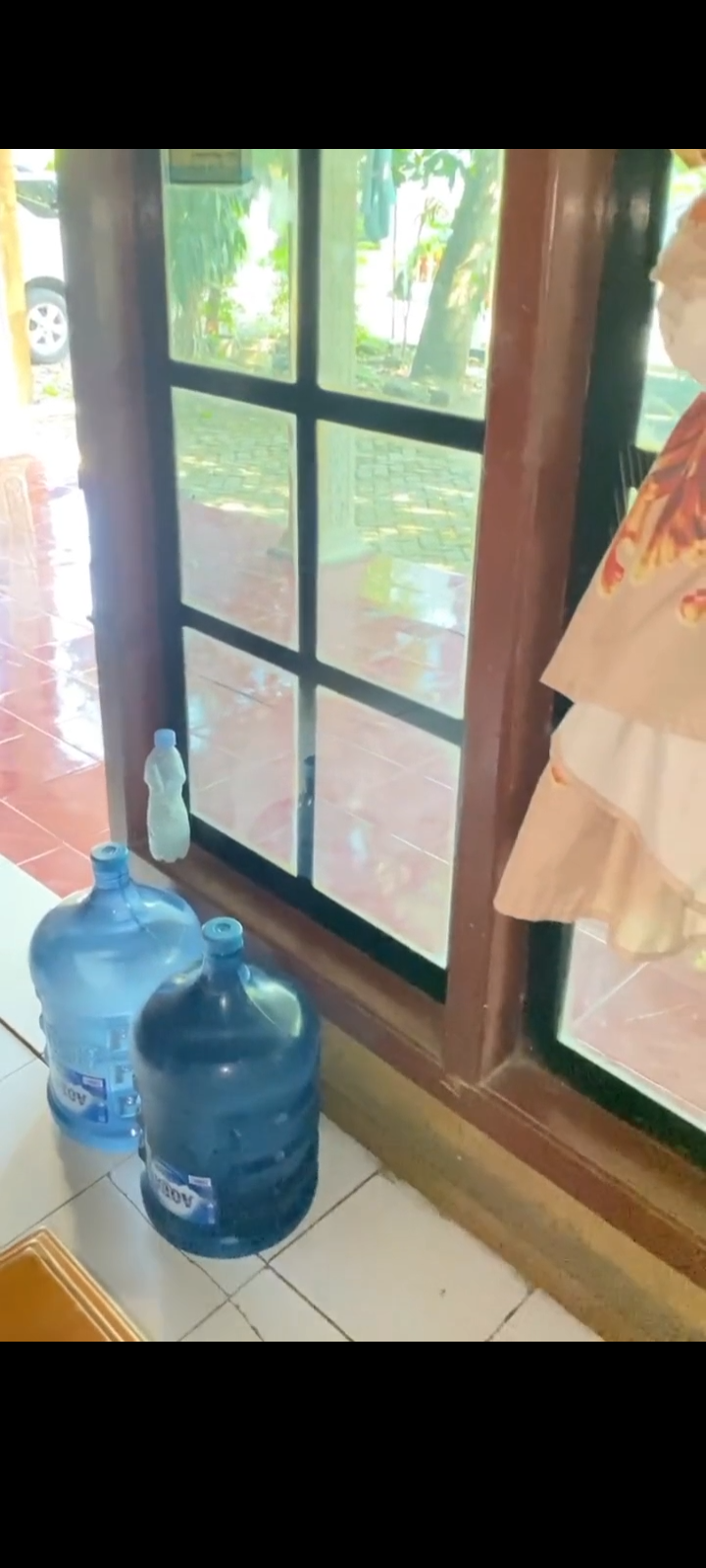 Binor Ngentot Dengan Pengantar Galon bokep selingkuh