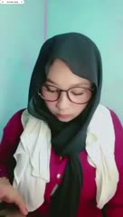Rhma ptri Jilbab Gemoy Kacamata Nobar