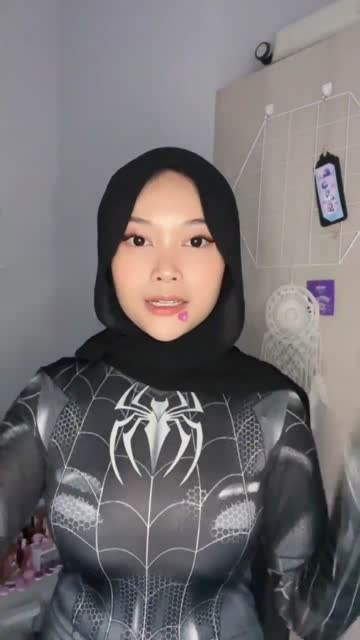 Ukhti spiderman cantik boba super