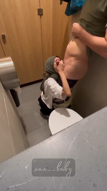 Ajak Ngew3 ukhti di km umum